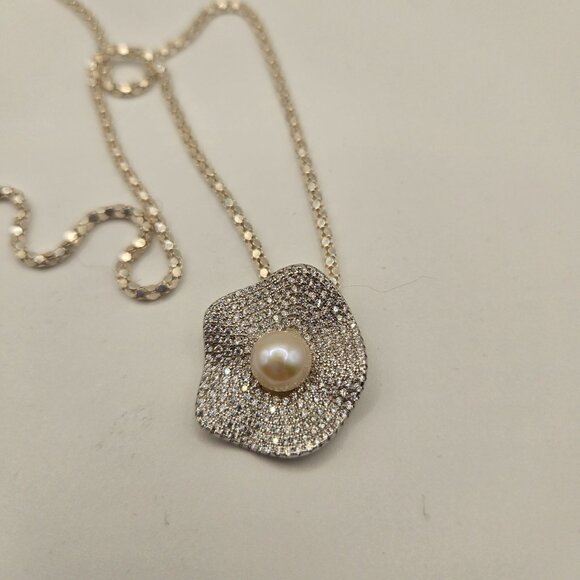 Cultured Freshwater Pearl (8mm) Cubic Zirconia 18" Pendant Necklace Sterling Sil - Picture 2 of 5
